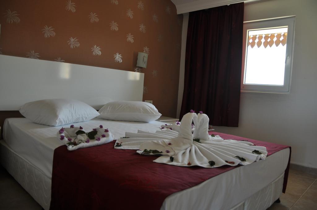 Almila Side Suite Hotel Room photo